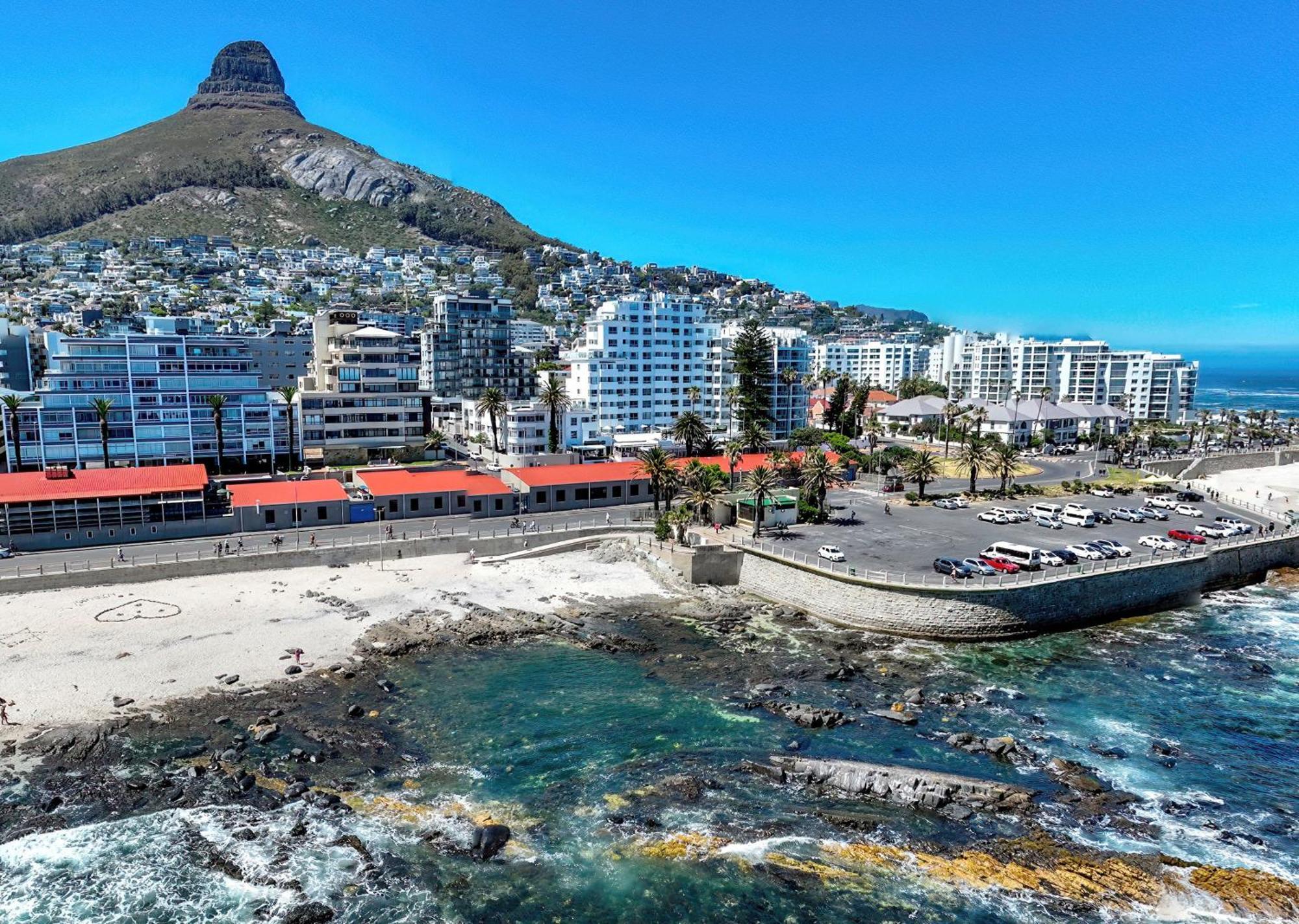 Peninsula All Suite Hotel By Dream Resorts Cape Town Exterior photo